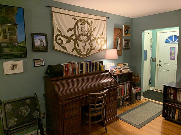 3rd image of 222 N Forest Ave