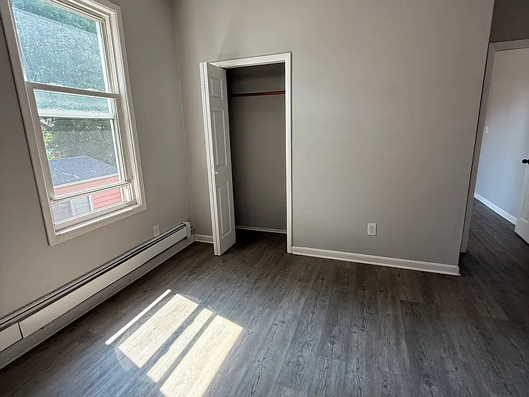 279-81 Hollywood Ave #2L — Photo 7