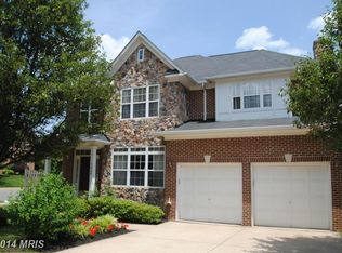 2049 Madrillon Rd, Vienna, VA 22182