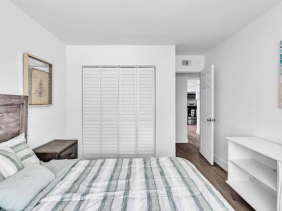 4th image of 801 SW 15th Ave APT 31