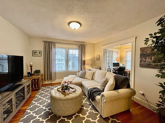 3rd image of 29 Springfield St Suite 29