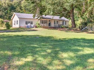 330 W Ridgeway Rd, Maysville, GA 30558