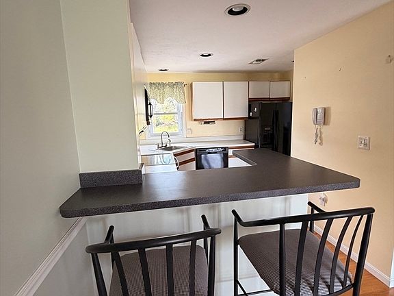5th image of 234 White Cliff Dr