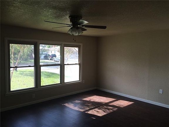 3rd image of 574 E North 20th St