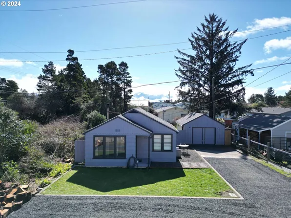1760 32nd St, Florence, OR 97439