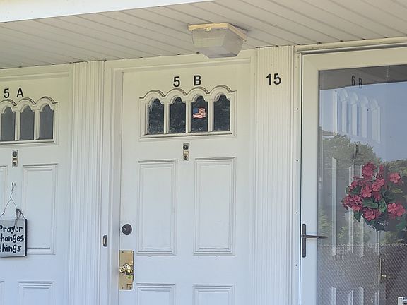 3rd image of 15 Cottage St APT 5B