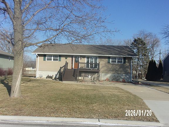 3rd image of 120 W Herron Ct