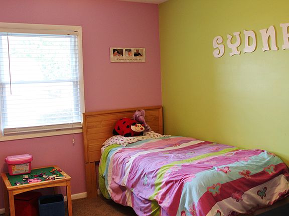 3rd image of 3848 Carpenter Dr