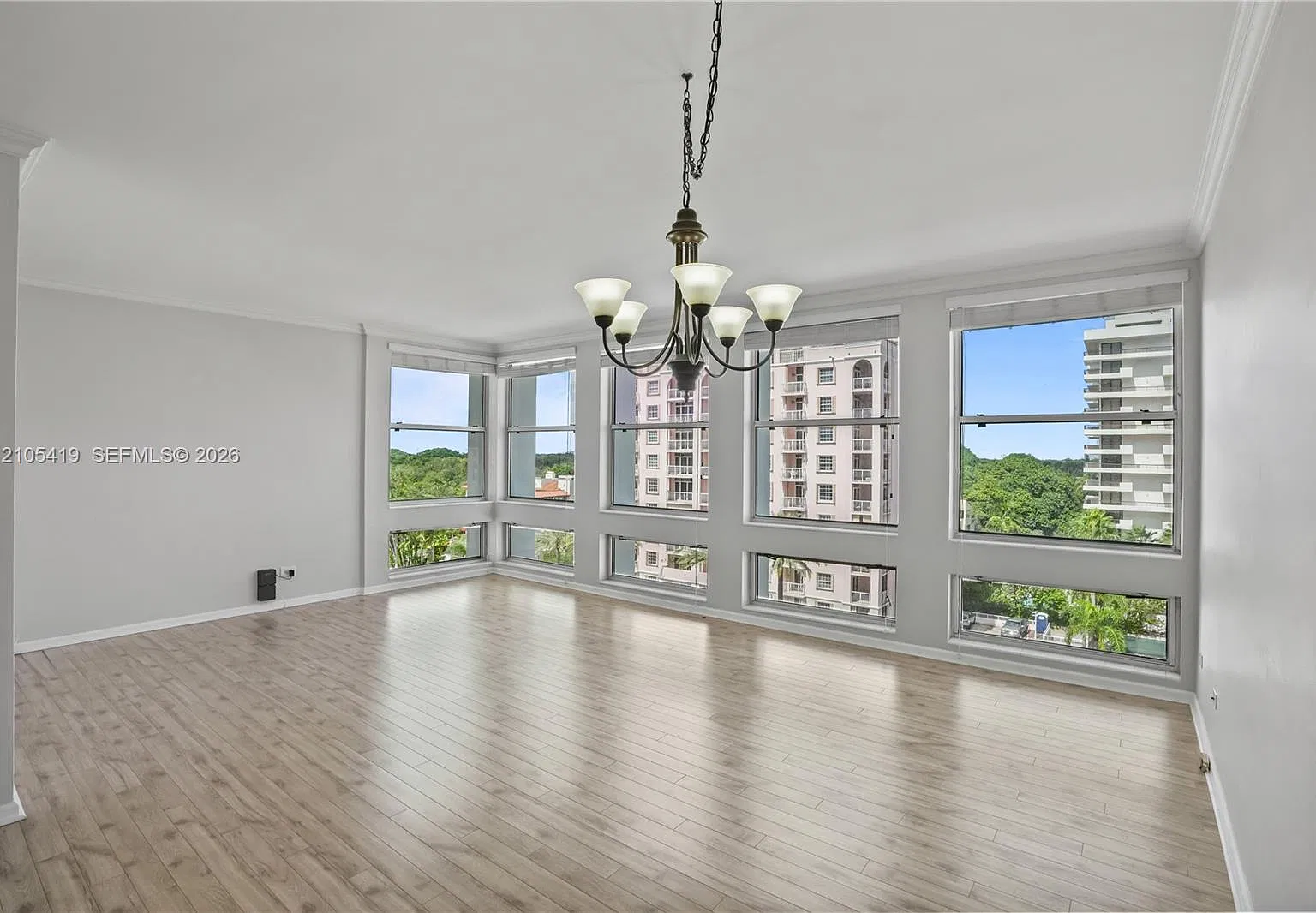 David William Hotel Condo — Photo 1