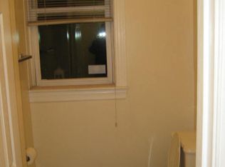 1952 Calvert St NW APT 4, Washington, DC 20009