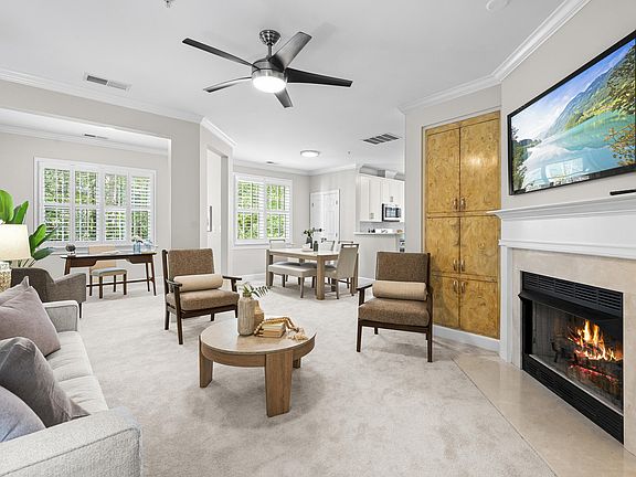 2nd image of 100 Northbrook Dr APT 207