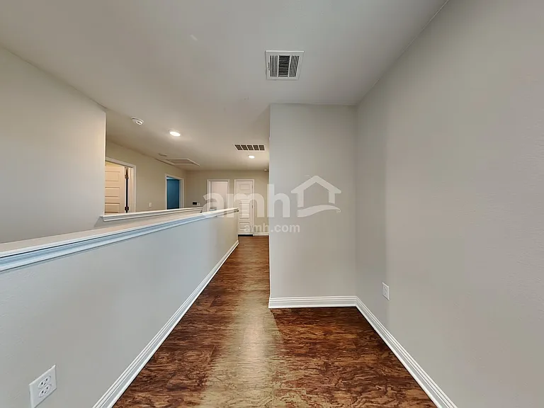 6101 Gerard Dr — Photo 9
