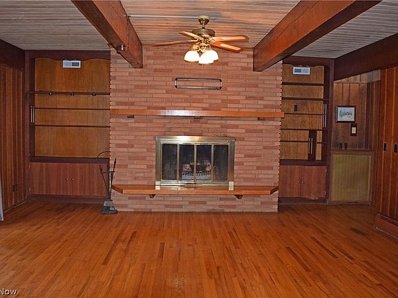 4th image of 2 Nepahwin Dr