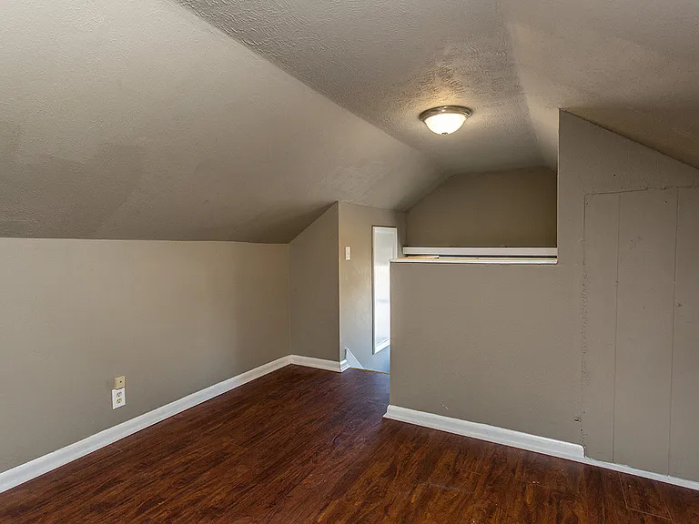 1005 Pleasant View Dr — Photo 17