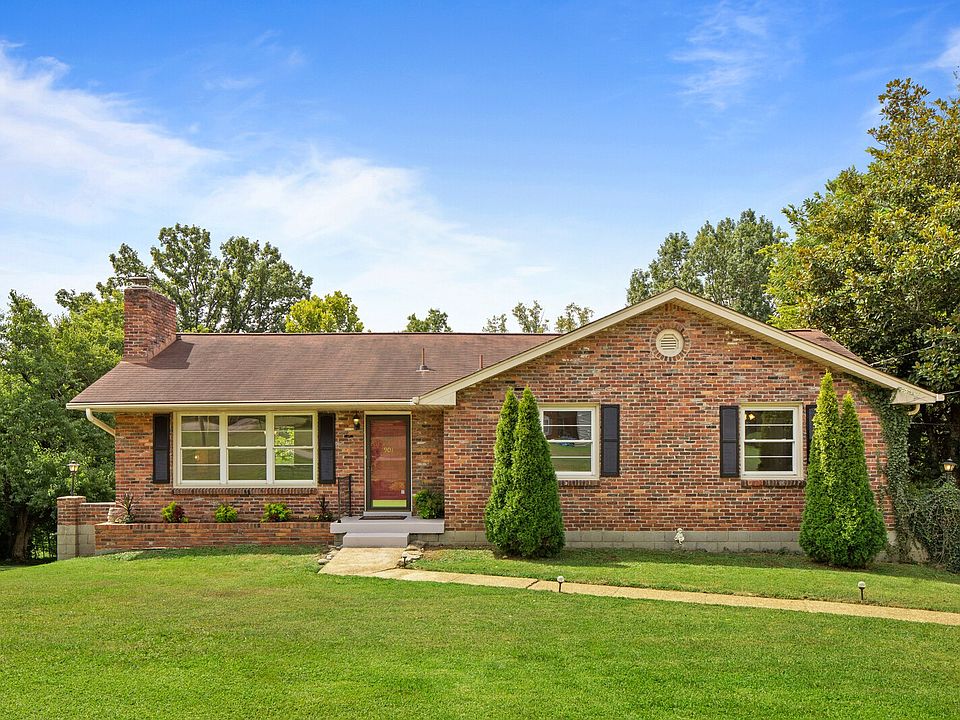 1st image of 901 Fairoaks Dr