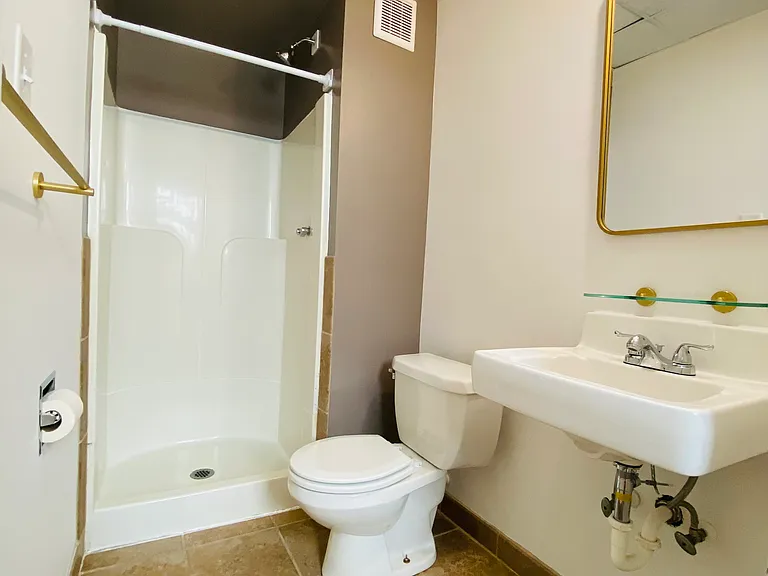 2602 Burham St — Photo 10