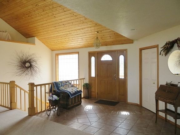 2nd image of 1213 Winners Circle Ln