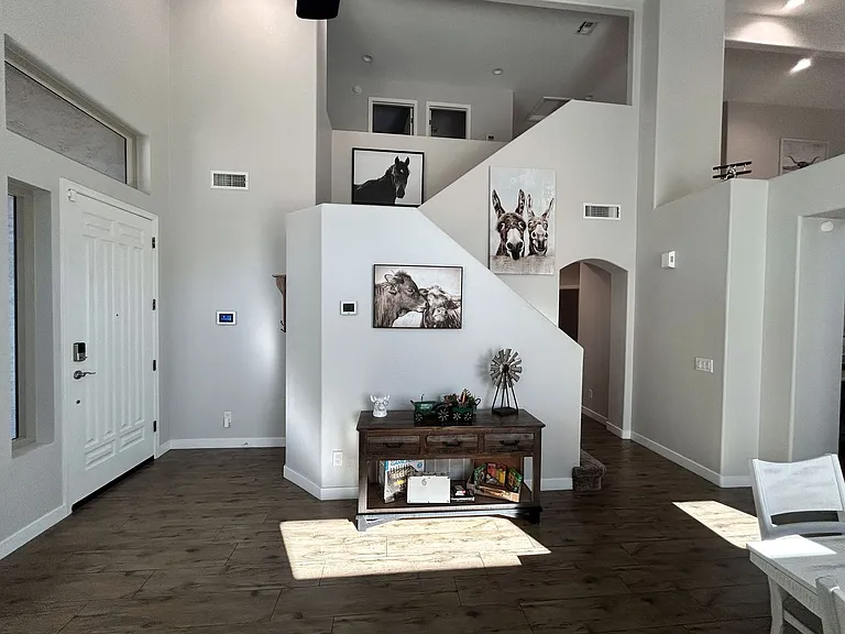 345 N Scott Dr — Photo 6