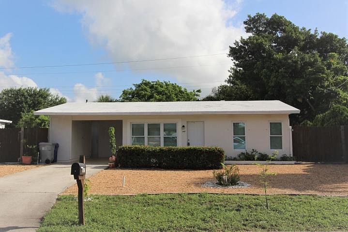 1st image of 1451 NE 31st Ct