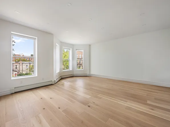 1423 Park Place image 11 of 15