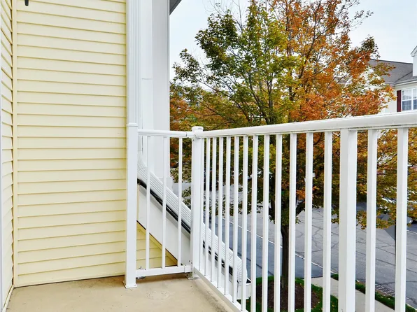 19 Marina Drive image 12 of 50