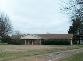 35 Farm Road 2820, Sumner, TX 75486
