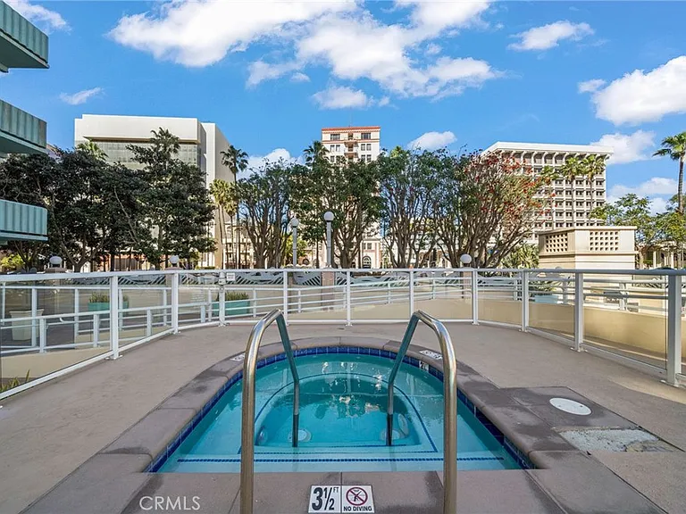 488 E Ocean Blvd #717 — Photo 33