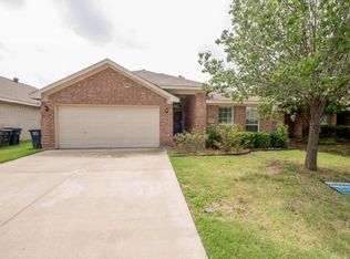 8320 Riversprings Dr, Hurst, TX 76053