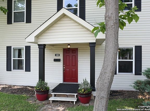 3rd image of 1840 W Huisache Ave