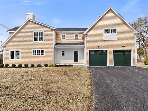 2nd image of 2 Elm Hill Ln