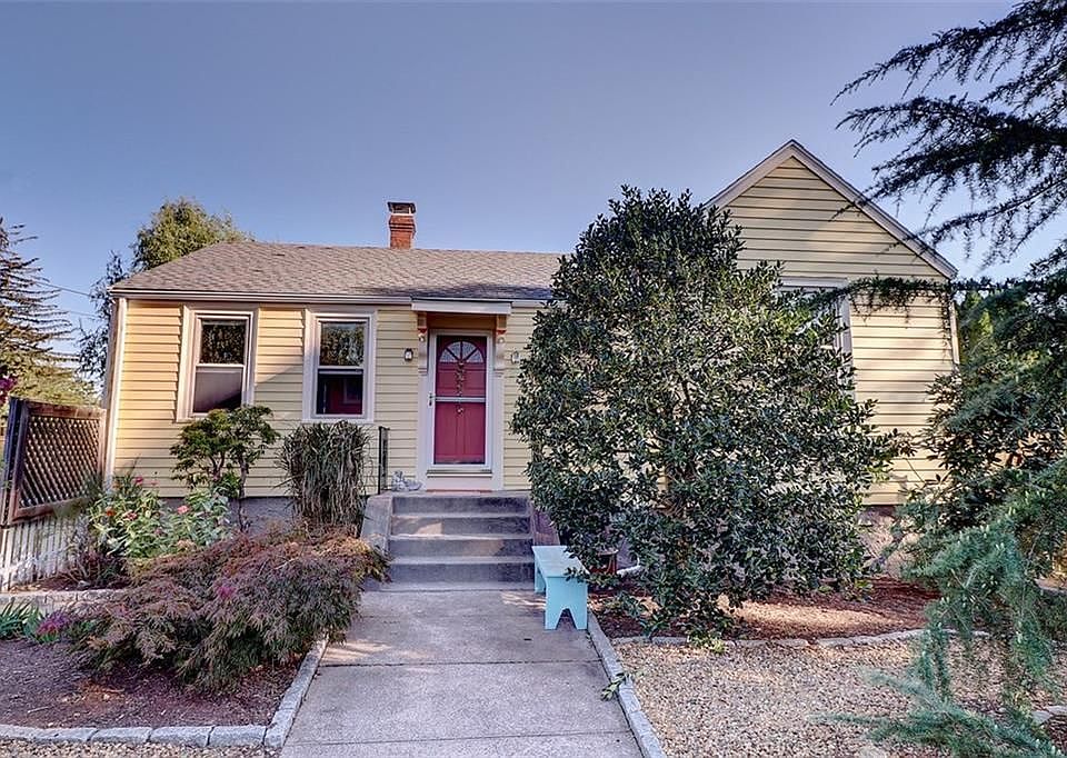 1st image of 25 Vineland Ave