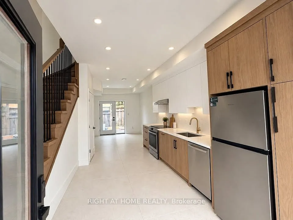 2 bed, $2,700 — Photo 2
