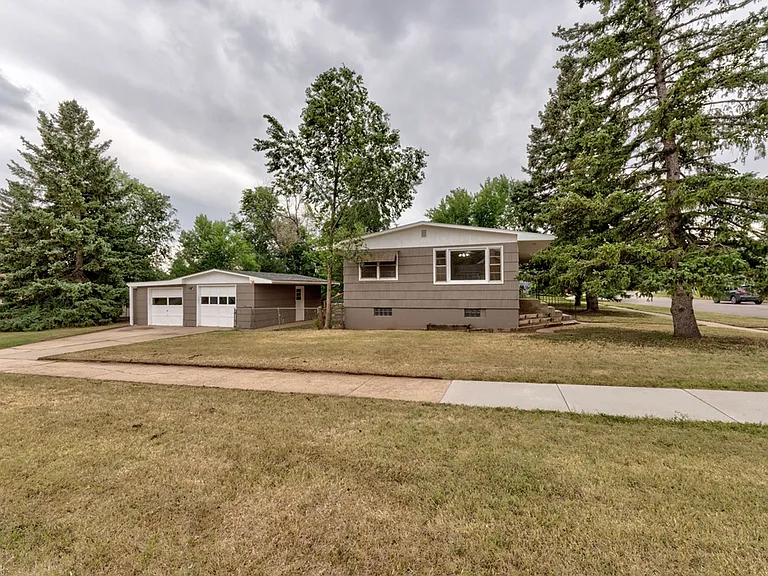 4633 Capitol St — Photo 4