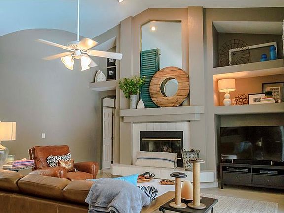 5th image of 105 Carisbrooke St #1