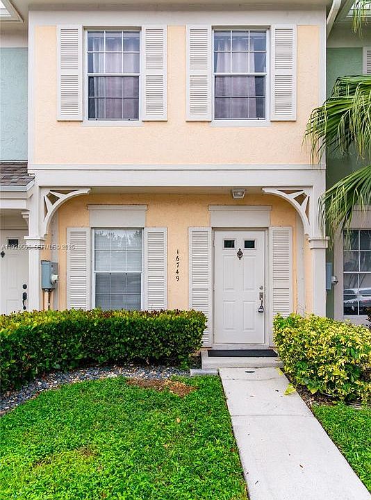 1st image of 16749 Hemingway Dr #Townhouse