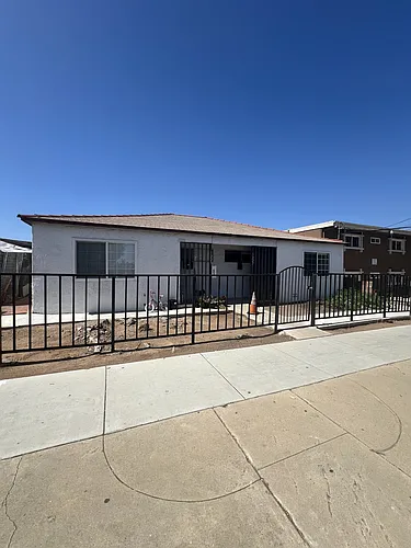 1227 E 18th St Photo 1