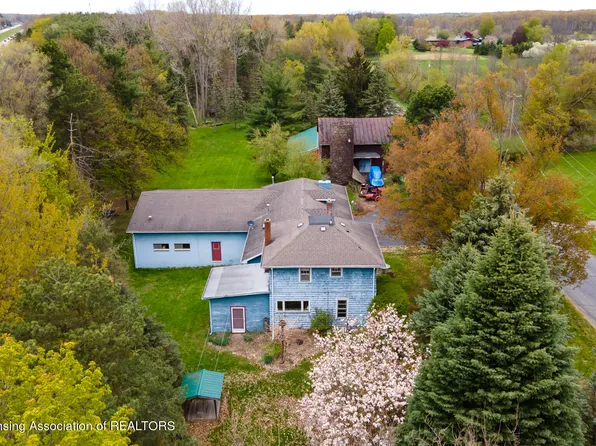 529 Dart Rd, Mason, MI 48854