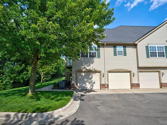 3rd image of 4163 Hampton Ridge Blvd