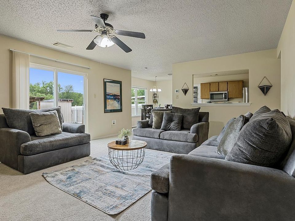 1st image of 2127 Centerville Dr