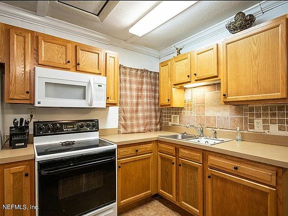 guest house kitchen