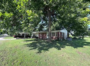 604 S Ballard St, Rector, AR 72461