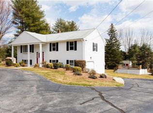 27 Azalea Ct, Cranston, RI 02921