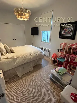 Sold by Century 21 Melanie Kishk Realty | media 13