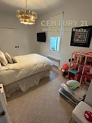 Sold by Century 21 Melanie Kishk Realty