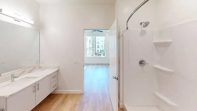 SevenO2 Main Apartments — Photo 129
