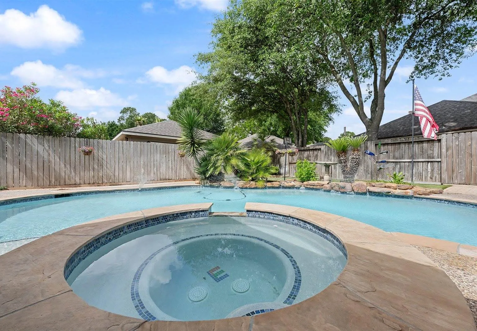 4 bed, 3.5 bath, 3053 sqft, $3,900 — Photo 4