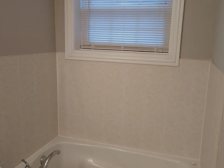 817 Chicago Ave #1 — Photo 23
