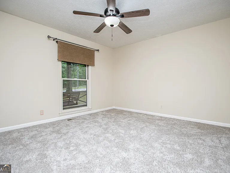 1499 Stonington Ct — Photo 38