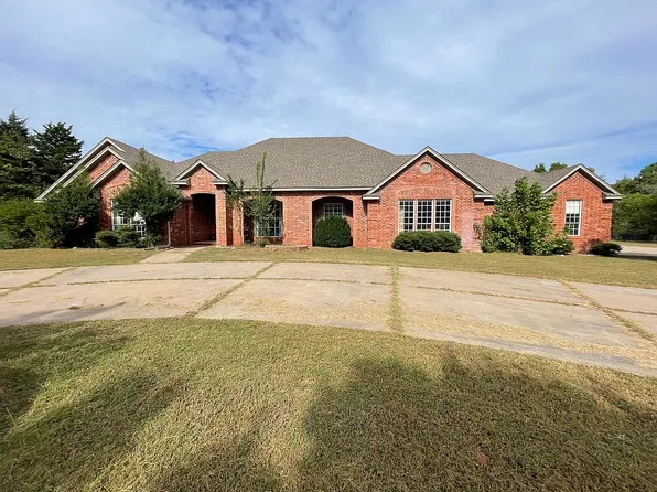 1811 E Coffee Creek Rd, Edmond, OK 73034