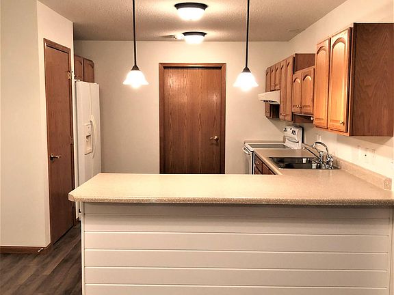 3rd image of 532 Allyn Cir